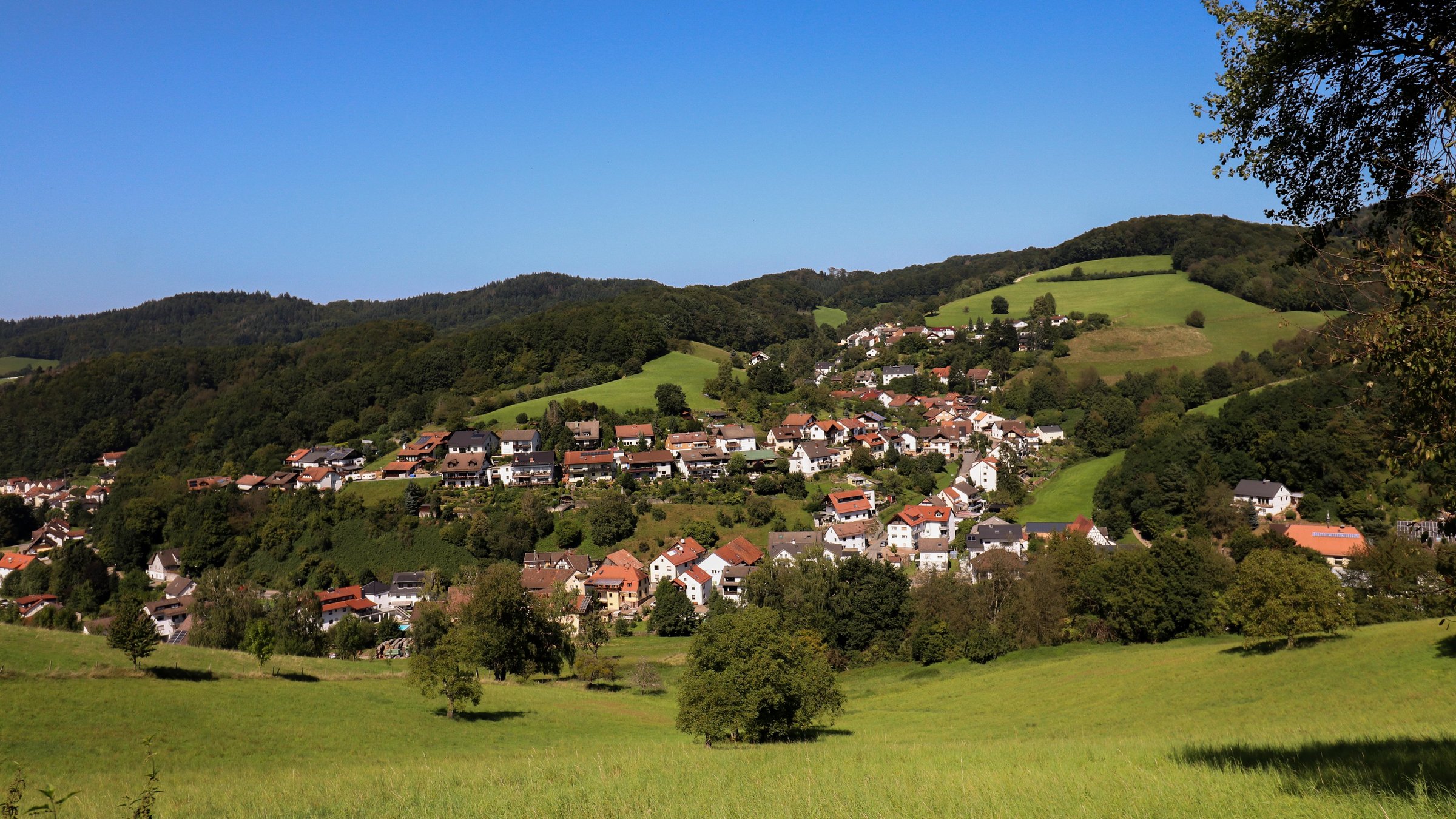 Bild oberhalb Hauptstraße Trösel